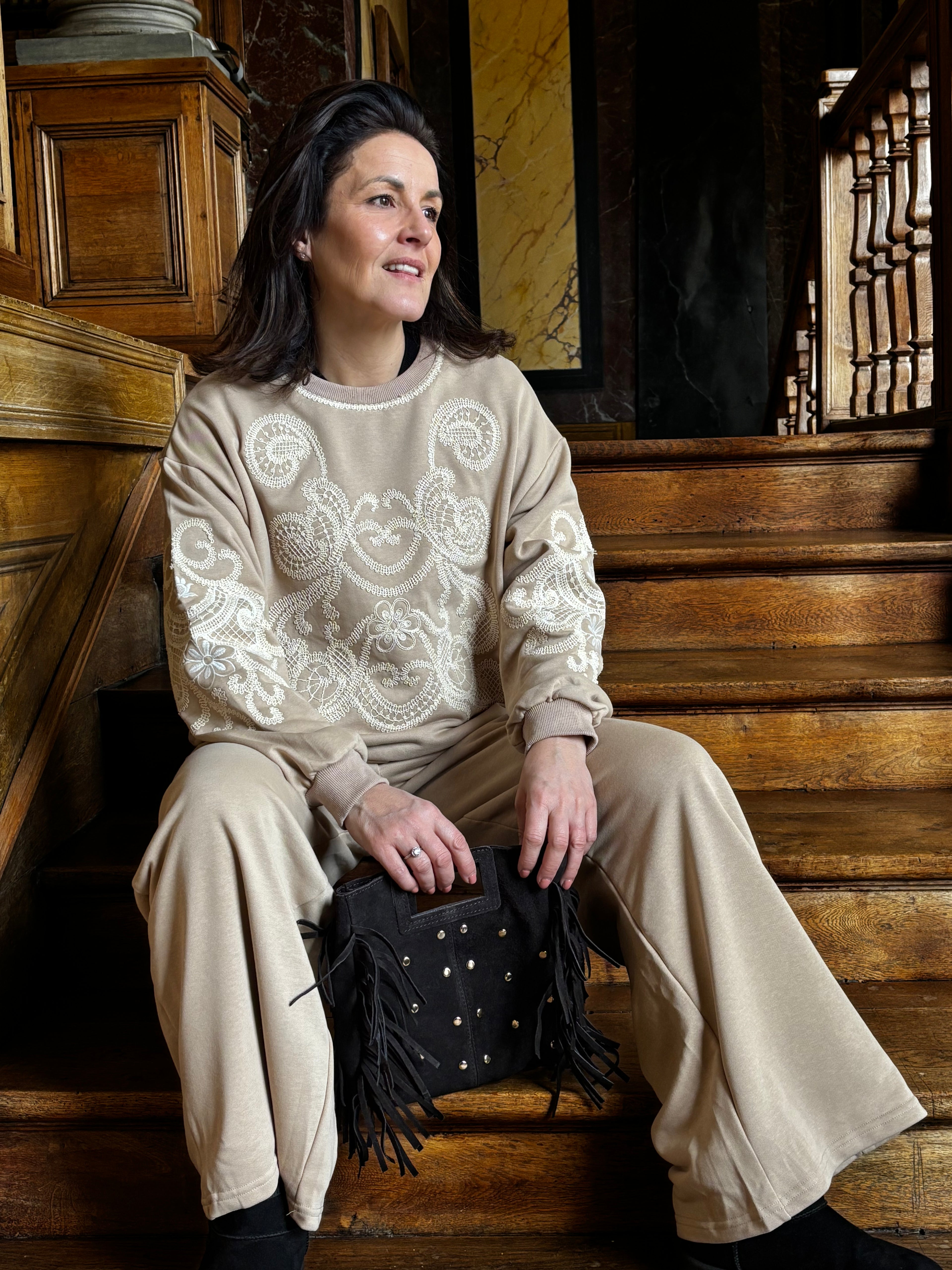 ENSEMBLE JOGGING DENTELLE