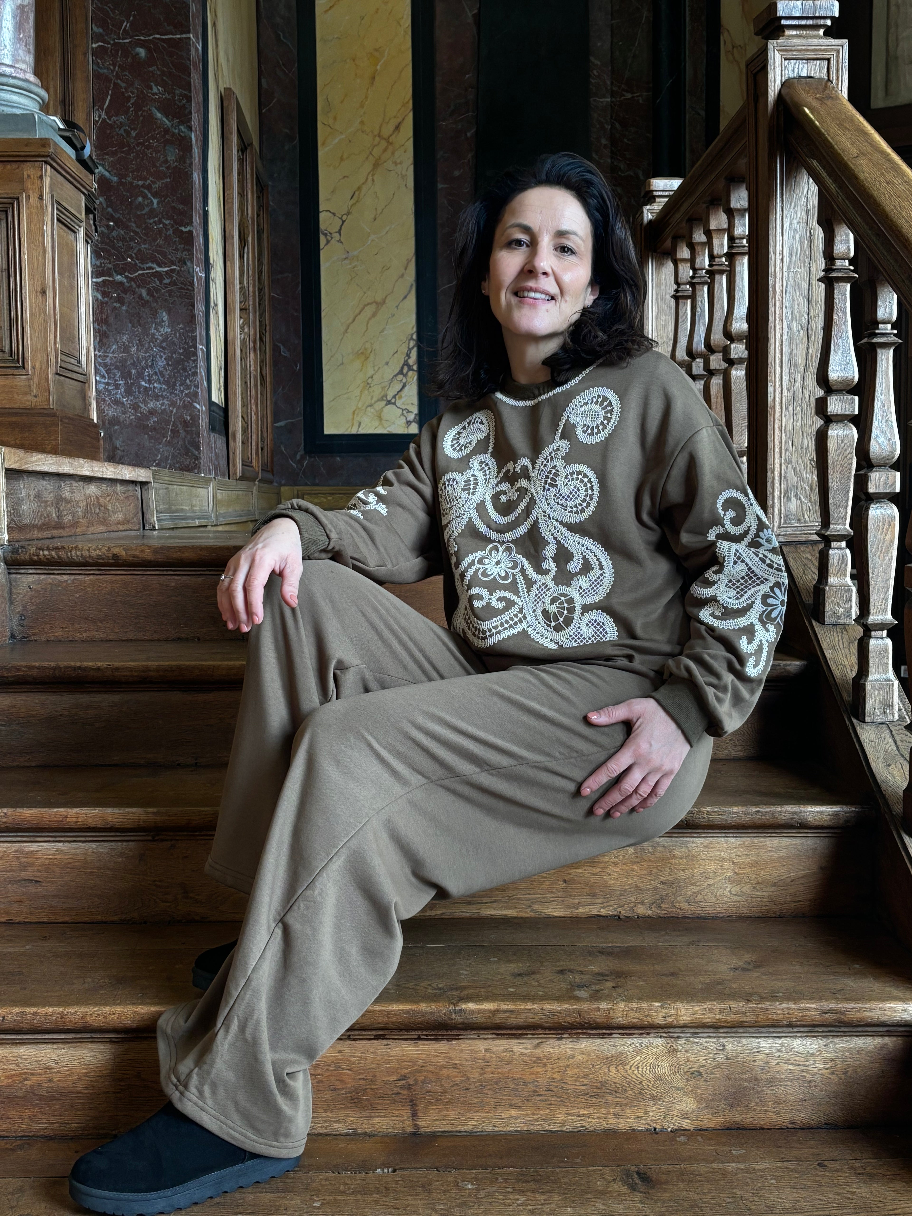 ENSEMBLE JOGGING DENTELLE