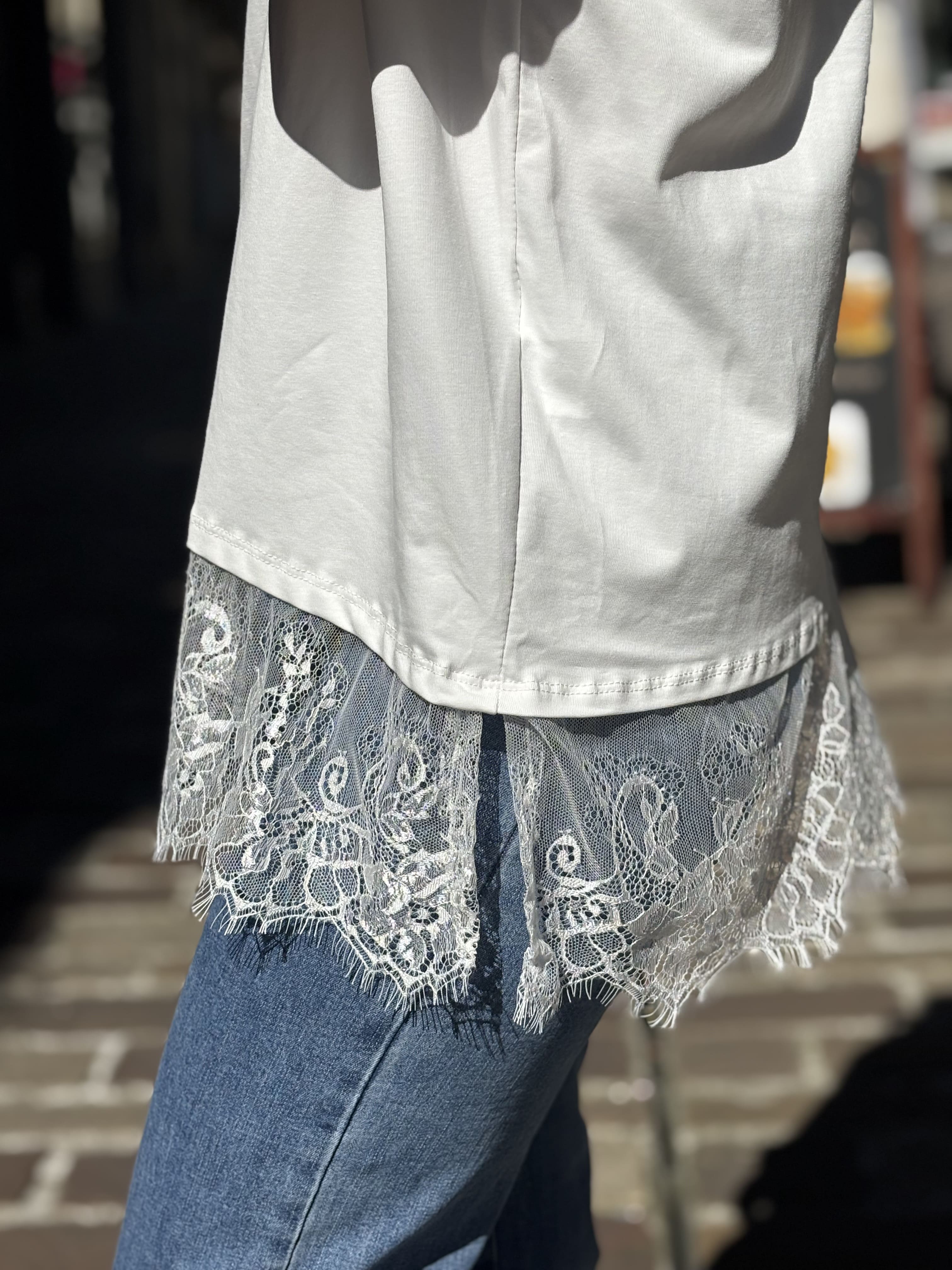 TEE SHIRT DENTELLE