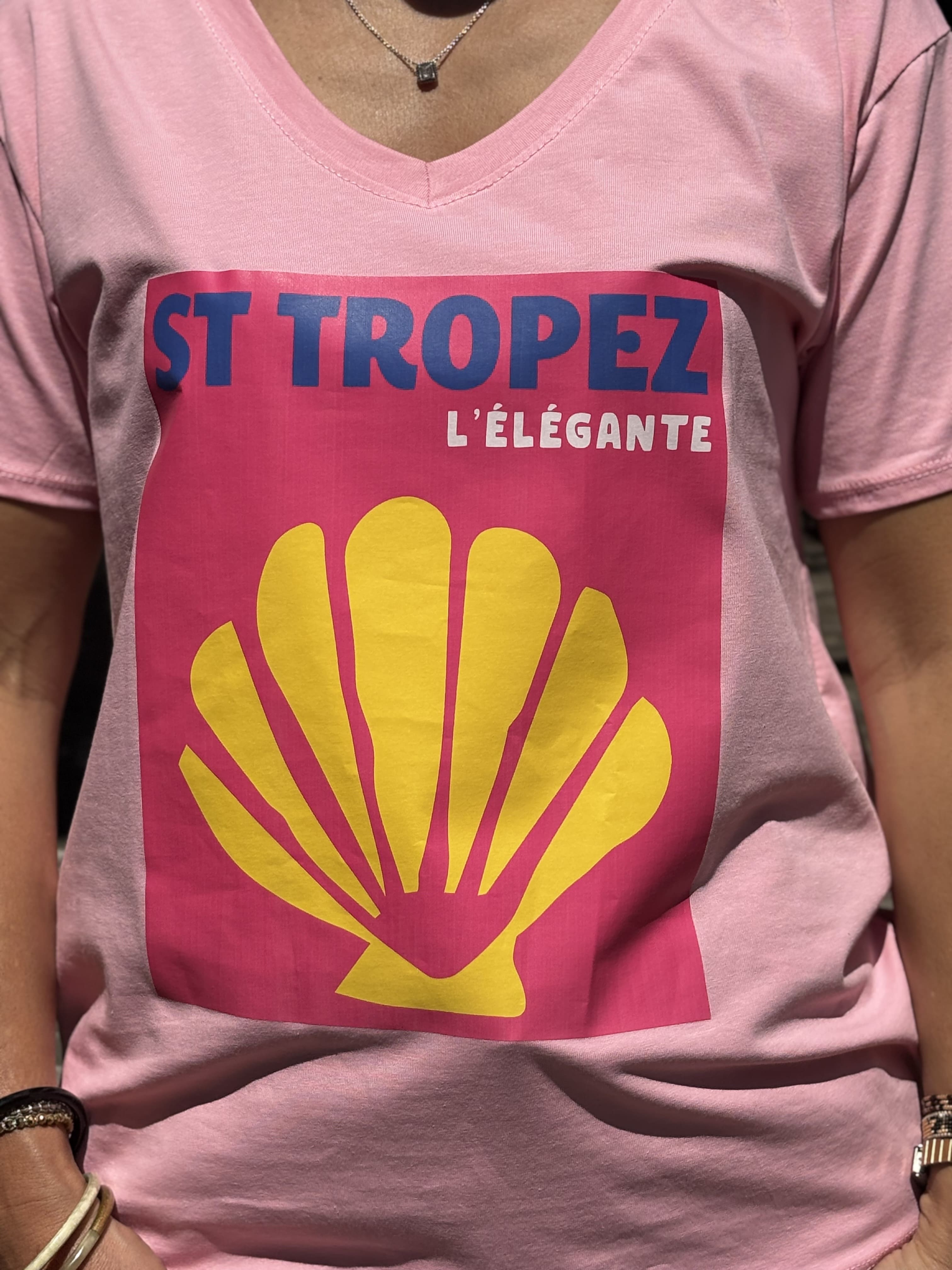 T-SHIRT LOGO